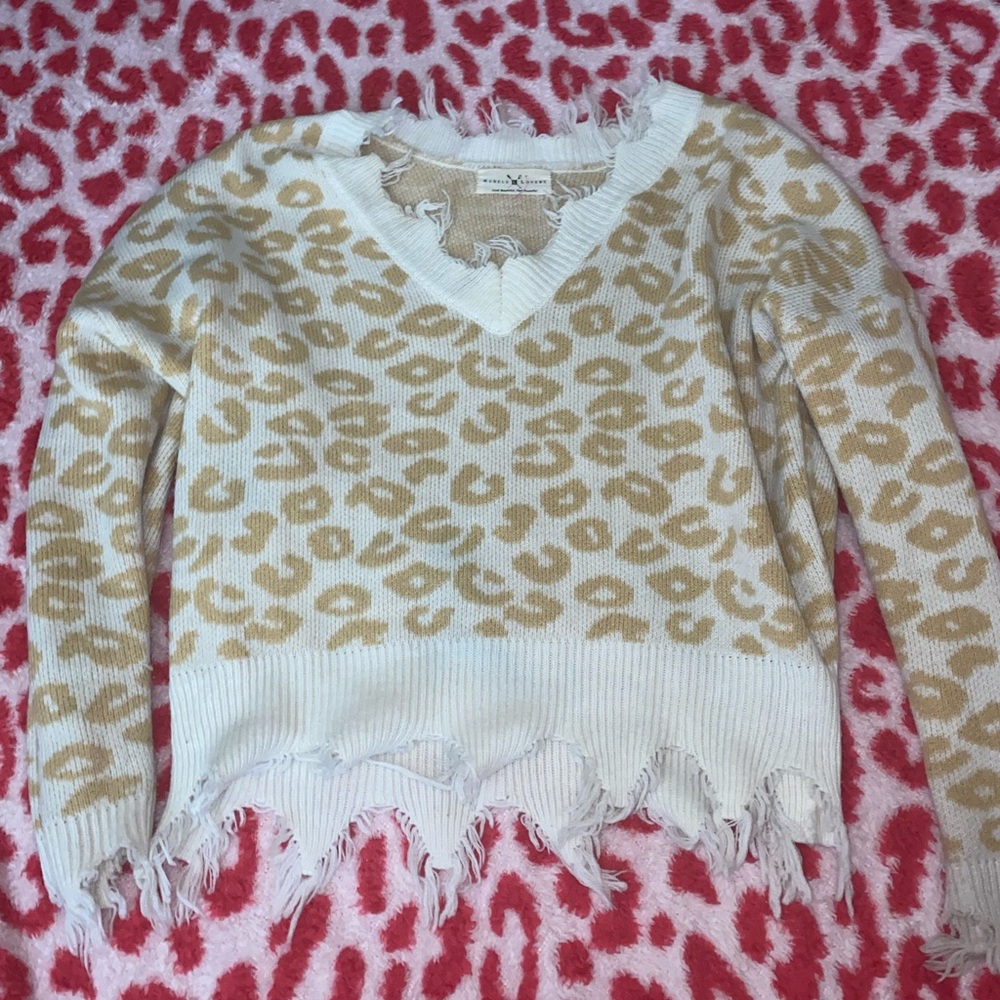 Stylish Cream and Tan Leopard V-Neck Sweater